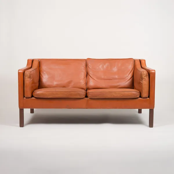 Borge Mogensen 2212 leather sofa in modern living room setting